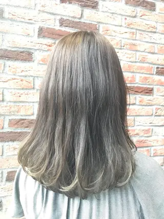 ロング カラー 井上 佳奈のヘアスタイル