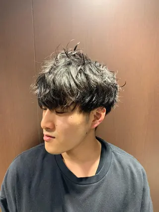 ミディアム パーマ メンズ ヒロ銀座 バーバーショップ神楽坂所属・ひらお あおとのヘアスタイル