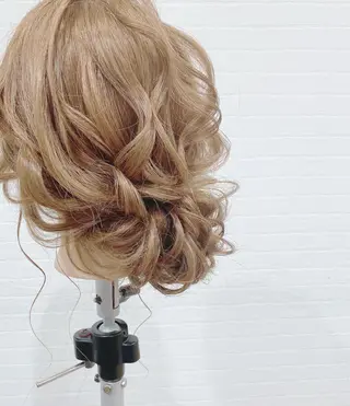 ロング ヘアアレンジ GRANLUSSO 〜グランルッソ駅前店所属・木口 嘉美のヘアスタイル