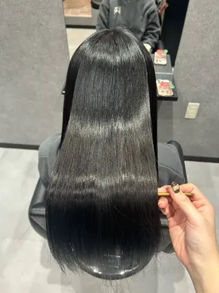 ロング カラー 佐野 彩音のヘアスタイル