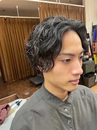 ミディアム パーマ メンズ ルキ🌈ブリーチカラ ー&メンズパーマ🦄のヘアスタイル