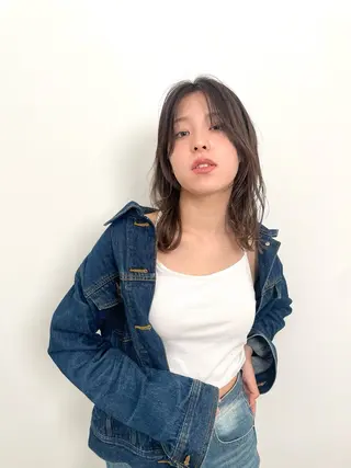 ミディアム 森 亜紗美のヘアスタイル