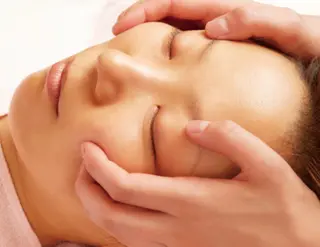 Une rencontre (ユヌ・ランコント)所属・つや肌専門店ユヌ・ ランコント中井のエステ・リラクイメージ