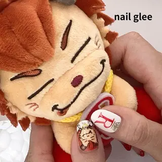 ミディアム RISA nail gleeのネイルデザイン