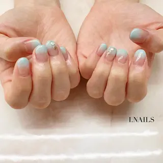 ネイル アイネイルズ所属・早川 梓のネイルデザイン