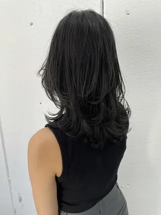 ミディアム 伊藤 玄のヘアスタイル