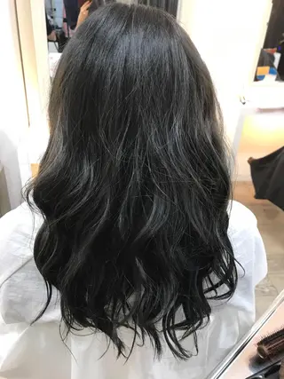 ロング カラー 寺岡 志穂のヘアスタイル
