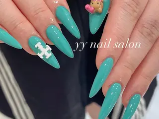 ネイル Rainrain💧 パーツ豊富、やり放題のネイルデザイン