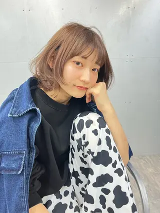 ミディアム カラー 野澤 優乃のヘアスタイル