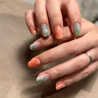 ネイル nail atelier hiton所属・nailist 朱音のネイルデザイン