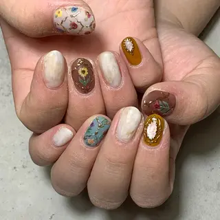 ネイル atelier　FIORITURA所属・FIORITURA aiのネイルデザイン