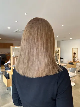 カラー 髙橋 美妃のヘアスタイル