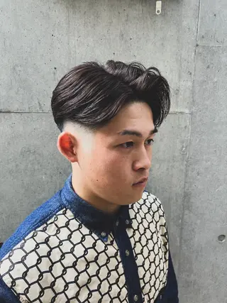 ショート パーマ メンズ 豊崎 佑輔のヘアスタイル