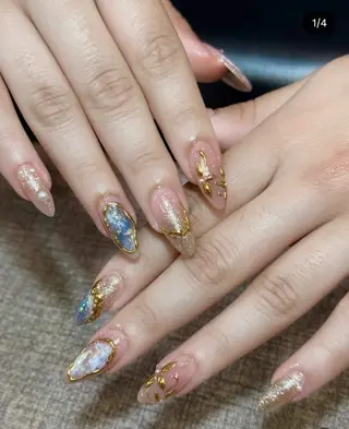 ネイル Lily Lily のネイルデザイン