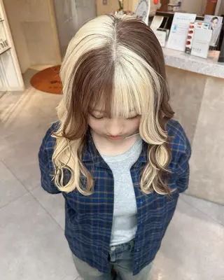 ロング カラー ウルフとハイトーン みっちー✂️のヘアスタイル