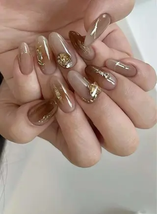 ネイル pink ladyサロン所属・べ にのネイルデザイン