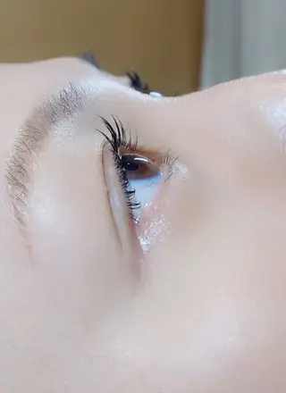 マツエク・マツパ NAZ eyelash&eyebrow by medical salon所属・NAZ 表参道 Tomokoのマツエク・マツパデザイン