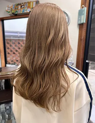 セミロング カラー まろやかなベージュ 小池春樹のヘアスタイル