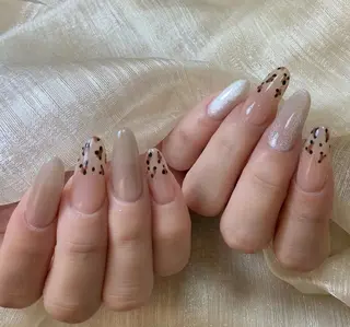 ネイル RAFFINE 月🦋🩵のネイルデザイン