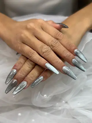 ネイル 三本 綾奈のネイルデザイン