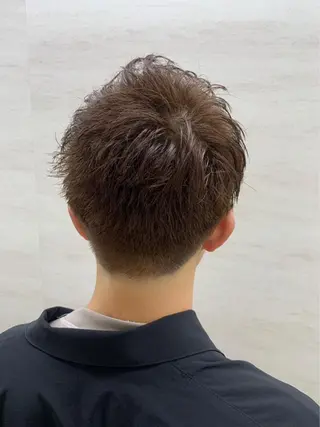 ショート カラー メンズ 足立 遼太朗のヘアスタイル