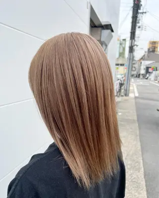 セミロング カラー まさき✂︎ブリーチ／ デザインカラーのヘアスタイル