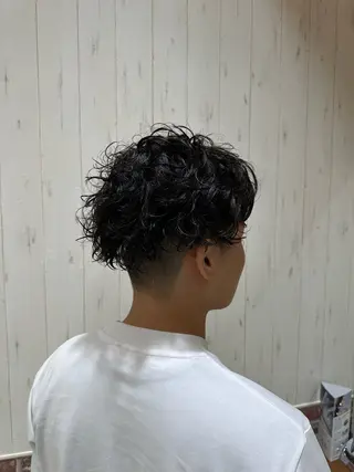 ミディアム パーマ メンズ 中嶋 紘夢のヘアスタイル
