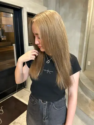 カラー Piu-所属・古澤 芽依のヘアスタイル