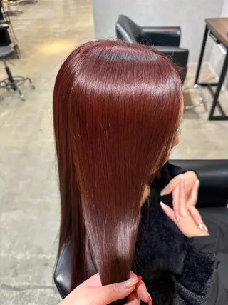 ロング 足立 采弥のヘアスタイル