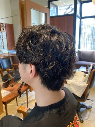 ショート パーマ アンプリヴェ所属・香川 累のヘアスタイル