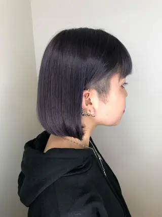 ミディアム カラー ウルフカット／吉村 桃子のヘアスタイル