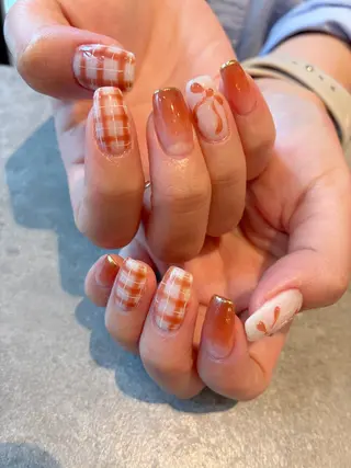 ネイル Nest 岩崎のネイルデザイン