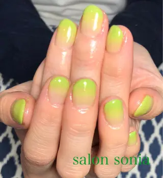 ネイル 小顔・毛穴・たるみ ネイル　似内真樹のエステ・リラクイメージ