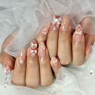 ネイル Maggie ✴︎Aliceのネイルデザイン