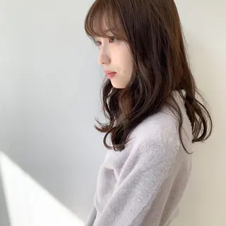 セミロング レイヤー/顔周り カット/松岡 祥利のヘアスタイル