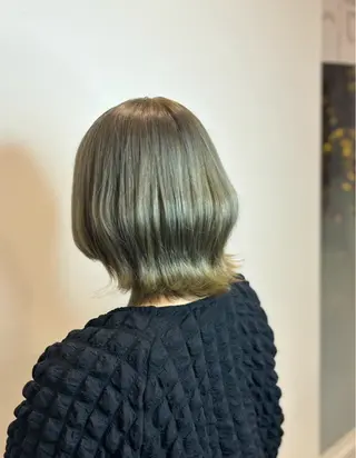 ミディアム カラー EARTH 寺本尚生のヘアスタイル