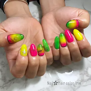 ネイル Hair salon Irie所属・與儀 知佳のネイルデザイン