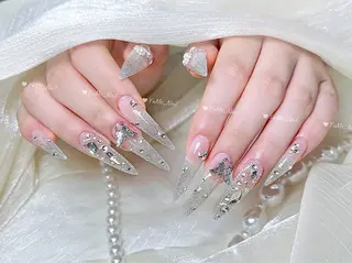 ミディアム ヒエン NAILのネイルデザイン