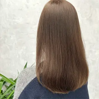 セミロング カラー NUMBER_ ユイナのヘアスタイル