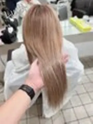 ロング カラー エクステ LuciAのヘアスタイル