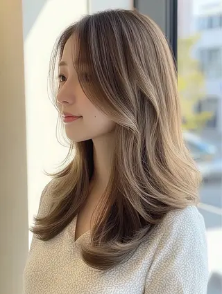 セミロング 艶髪デザイナー ユウタ｜髪質改善特化のヘアスタイル