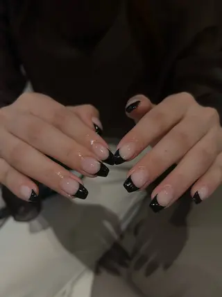 ネイル DEEokazaki momonaのネイルデザイン