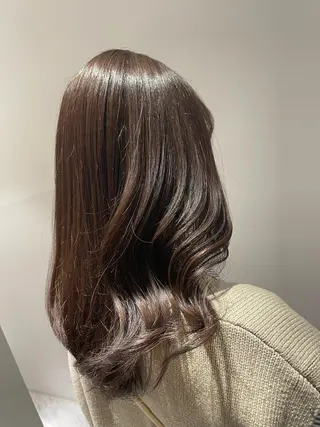 セミロング カラー ウォーレントリコミ  ニューヨーク所属・西梅田直結🌹 若林梨音のヘアスタイル