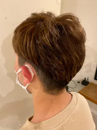 カラー メンズ 安澤 彩奈のヘアスタイル