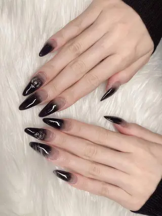 ミディアム ネイル 《LB》ラブリエ Nail&eyeのマツエク・マツパデザイン