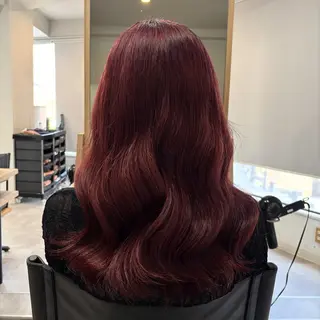 セミロング カラー 浦川 麗美のヘアスタイル