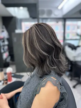 ミディアム 似合わせスタイル 岡田勇哉のヘアスタイル