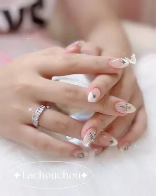 ネイル La chouchou所属・透明感/フィルイン/ 亀戸5分ラシュシュのネイルデザイン