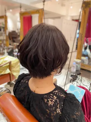 ショート パーマ BEBE所属・ご新規様限定 透明感カラーKANAのヘアスタイル