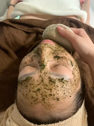 ミディアム カラー パーマ ヘアアレンジ メンズ キッズ ネイル マツエク・マツパ Amaryllis 🌹のエステ・リラクイメージ